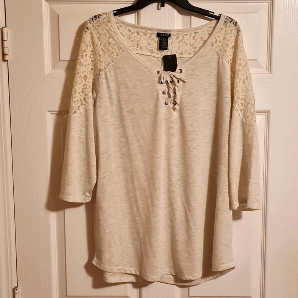 Torrid oat lace up Henley shirt size 2xl